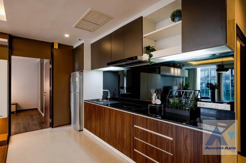 unit 2 Bedrooms  Condominium For Rent in Sukhumvit, Bangkok  near BTS Thong Lo (AA38965)