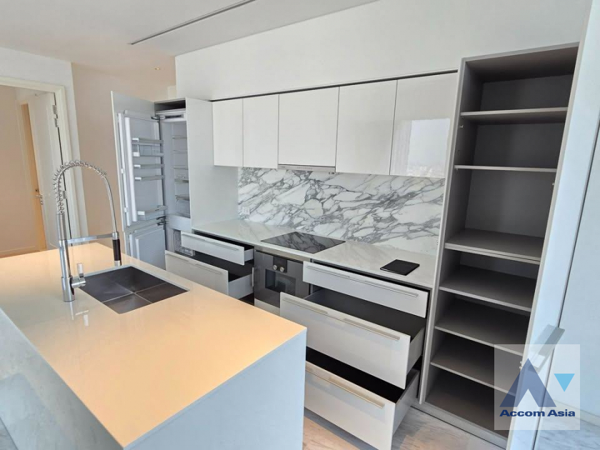 11  2 br Condominium for rent and sale in Sathorn ,Bangkok BTS Saphan Taksin at Four Seasons Private Residences AA38968