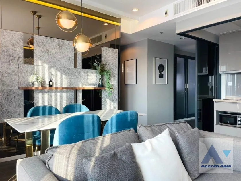 unit 2 Bedrooms  Condominium For Rent in Sukhumvit, Bangkok  near BTS Ekkamai (AA38972)