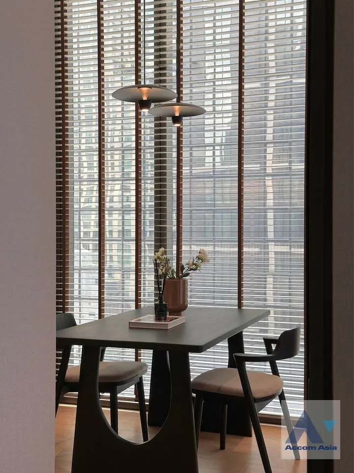 6  1 br Condominium For Rent in Ploenchit ,Bangkok BTS Chitlom at 28 Chidlom AA38978