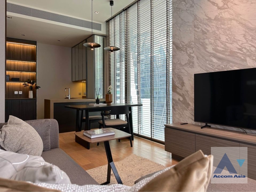 8  1 br Condominium For Rent in Ploenchit ,Bangkok BTS Chitlom at 28 Chidlom AA38978