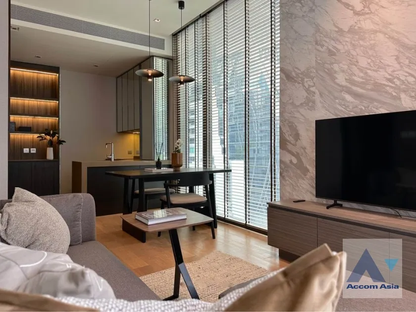 8  1 br Condominium For Rent in Ploenchit ,Bangkok BTS Chitlom at 28 Chidlom AA38978
