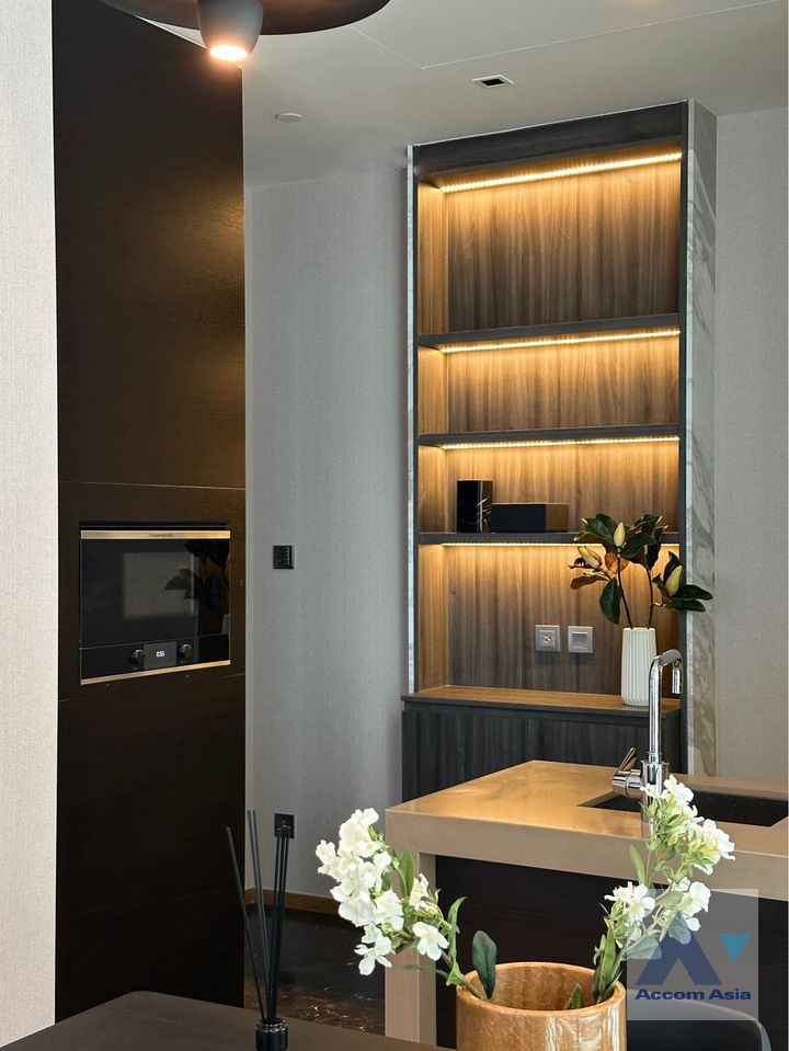 9  1 br Condominium For Rent in Ploenchit ,Bangkok BTS Chitlom at 28 Chidlom AA38978