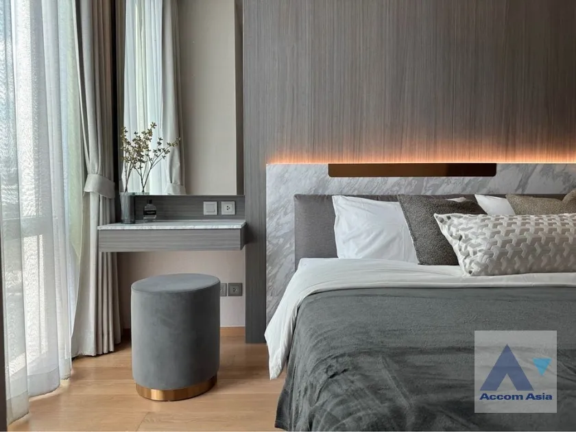 12  1 br Condominium For Rent in Ploenchit ,Bangkok BTS Chitlom at 28 Chidlom AA38978