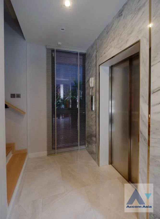 7  4 br House for rent and sale in Sukhumvit ,Bangkok BTS Ekkamai at ARNA Ekamai AA38987