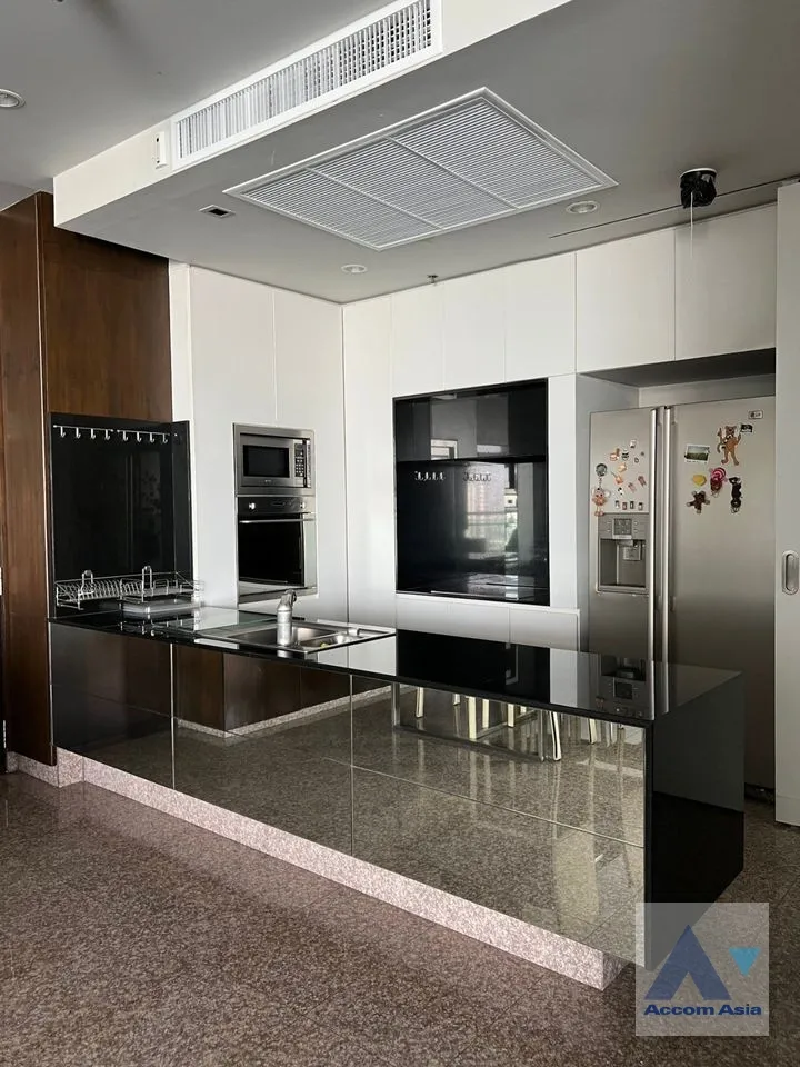  1  2 br Condominium For Rent in Rama 3 ,Bangkok BTS Saphan Taksin at Chatrium Riverside AA38993