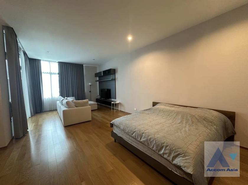 6  3 br Townhouse For Sale in Krungthep Kreetha ,Bangkok  at Nirvana Define Srinakarin-Rama9 AA39015