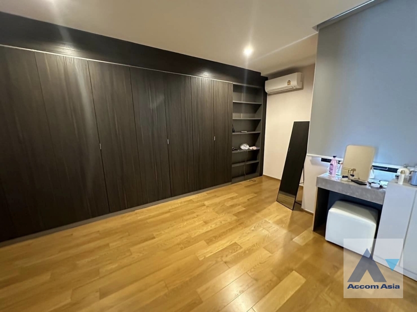 8  3 br Townhouse For Sale in Krungthep Kreetha ,Bangkok  at Nirvana Define Srinakarin-Rama9 AA39015