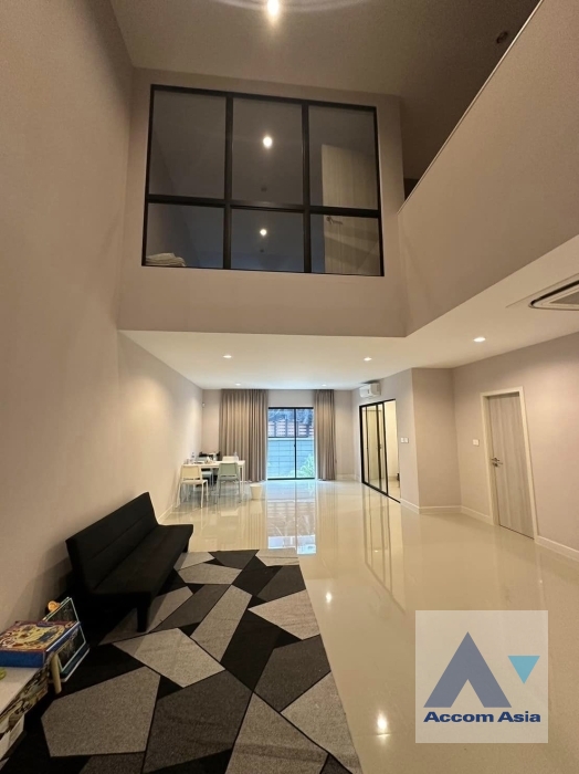  1  3 br Townhouse For Sale in Krungthep Kreetha ,Bangkok  at Nirvana Define Srinakarin-Rama9 AA39015