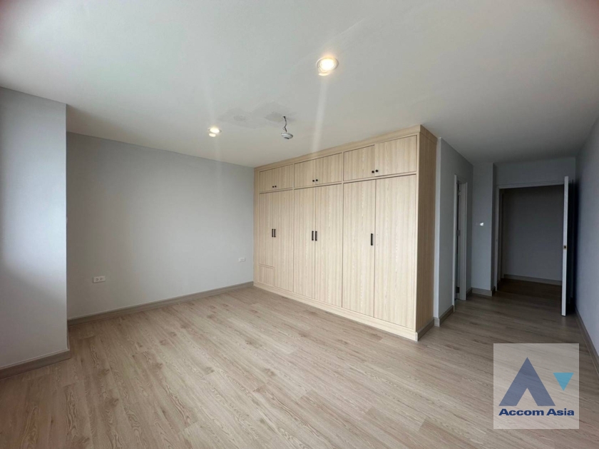 11  3 br Apartment For Rent in Sukhumvit ,Bangkok BTS Ekkamai at Ideal Place For Big Families AA39019