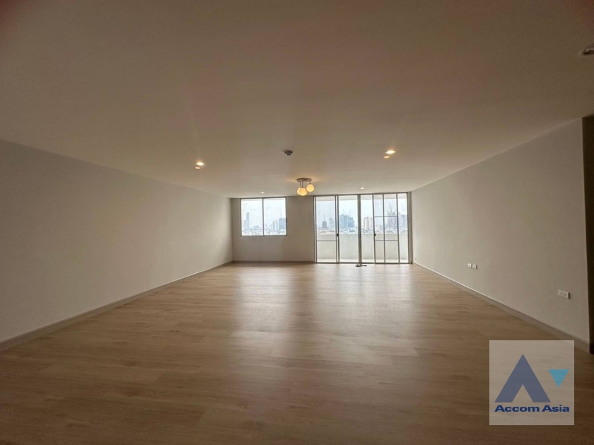  2  3 br Apartment For Rent in Sukhumvit ,Bangkok BTS Ekkamai at Ideal Place For Big Families AA39019