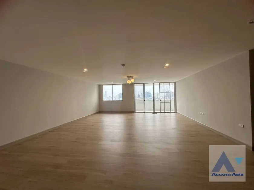  2  3 br Apartment For Rent in Sukhumvit ,Bangkok BTS Ekkamai at Ideal Place For Big Families AA39019