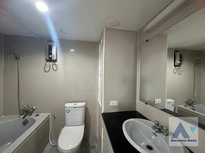 13  3 br Apartment For Rent in Sukhumvit ,Bangkok BTS Ekkamai at Ideal Place For Big Families AA39021