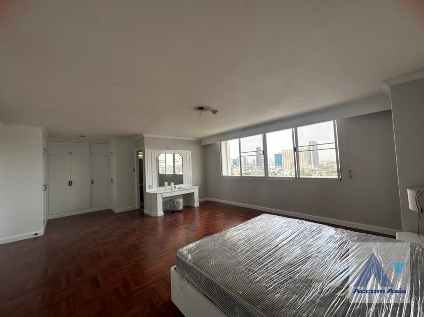 9  3 br Apartment For Rent in Sukhumvit ,Bangkok BTS Ekkamai at Ideal Place For Big Families AA39021