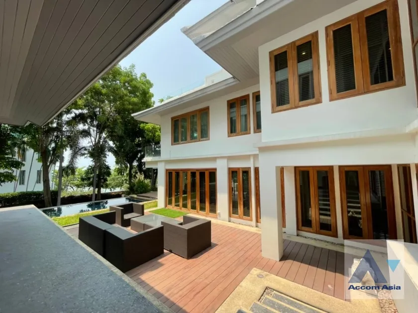 unit 5 Bedrooms  House For Rent & Sale in Pattaya, Chonburi  (AA39025)