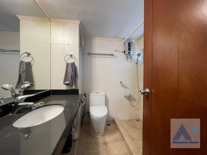 8  2 br Condominium For Rent in Sukhumvit ,Bangkok MRT Sukhumvit - BTS Asok at Ruamjai Heights AA39035