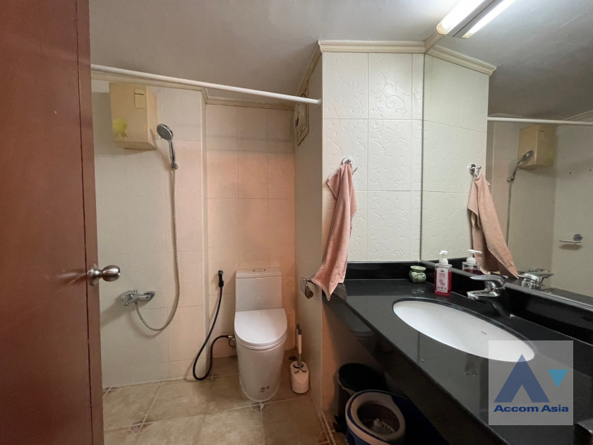 11  2 br Condominium For Rent in Sukhumvit ,Bangkok MRT Sukhumvit - BTS Asok at Ruamjai Heights AA39035