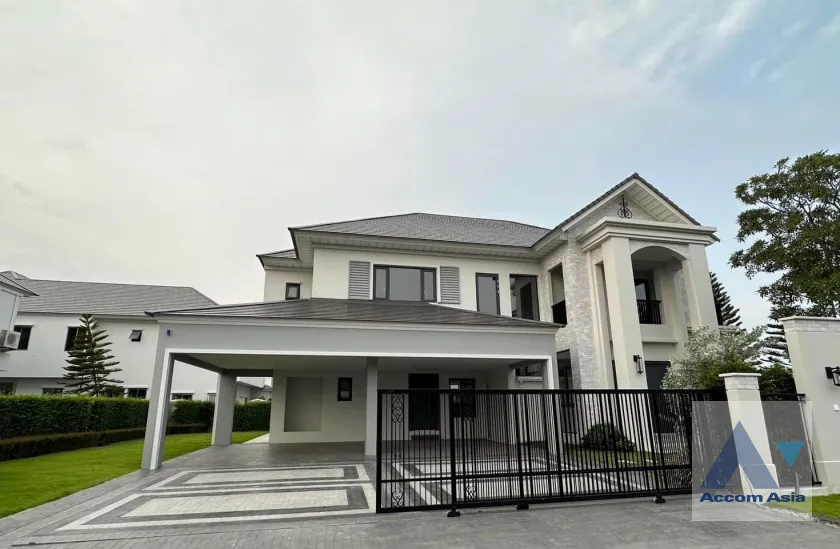 unit 4 Bedrooms  House For Sale in Latkrabang, Bangkok  near ARL Ban Thap Chang (AA39044)