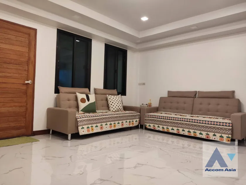 8  2 br Townhouse For Sale in Bang Na ,Bangkok BTS Udomsuk AA39049
