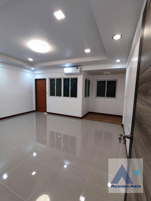 11  2 br Townhouse For Sale in Bang Na ,Bangkok BTS Udomsuk AA39049
