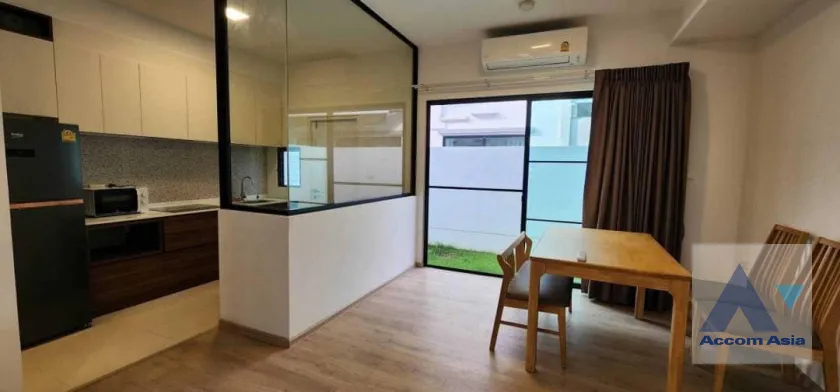 unit 3 Bedrooms  Townhouse For Rent in Samutprakan, Samutprakan  (AA39068)