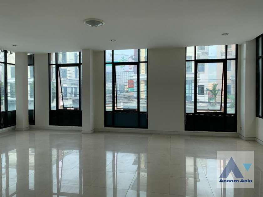 8  Townhouse For Rent in Bang Na ,Bangkok BTS Bang Na at  Baan Klang Krung Office Park Bangna AA39069