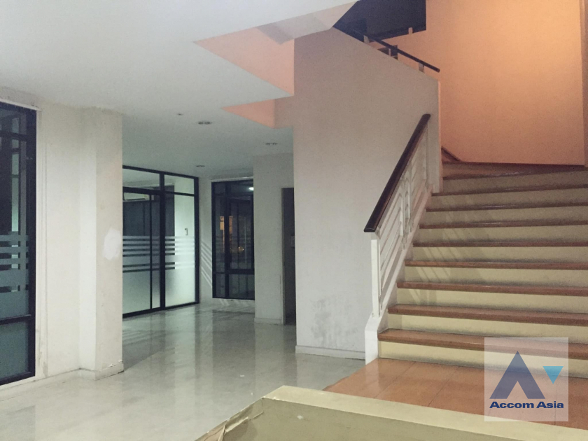 5  Townhouse For Rent in Bang Na ,Bangkok BTS Bang Na at  Baan Klang Krung Office Park Bangna AA39069