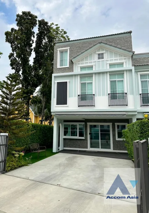 unit 3 Bedrooms  Townhouse For Rent in Pattanakarn, Bangkok  near BTS Udomsuk (AA39074)
