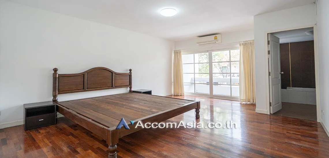 6  3 br House for rent and sale in Sukhumvit ,Bangkok BTS Nana 11001812