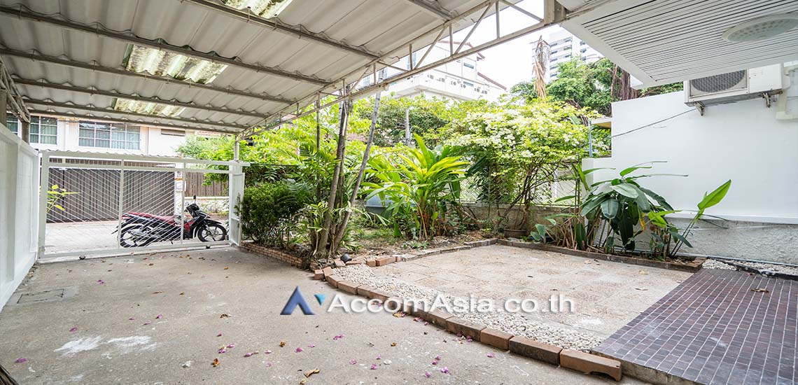  1  3 br House for rent and sale in Sukhumvit ,Bangkok BTS Nana 11001812