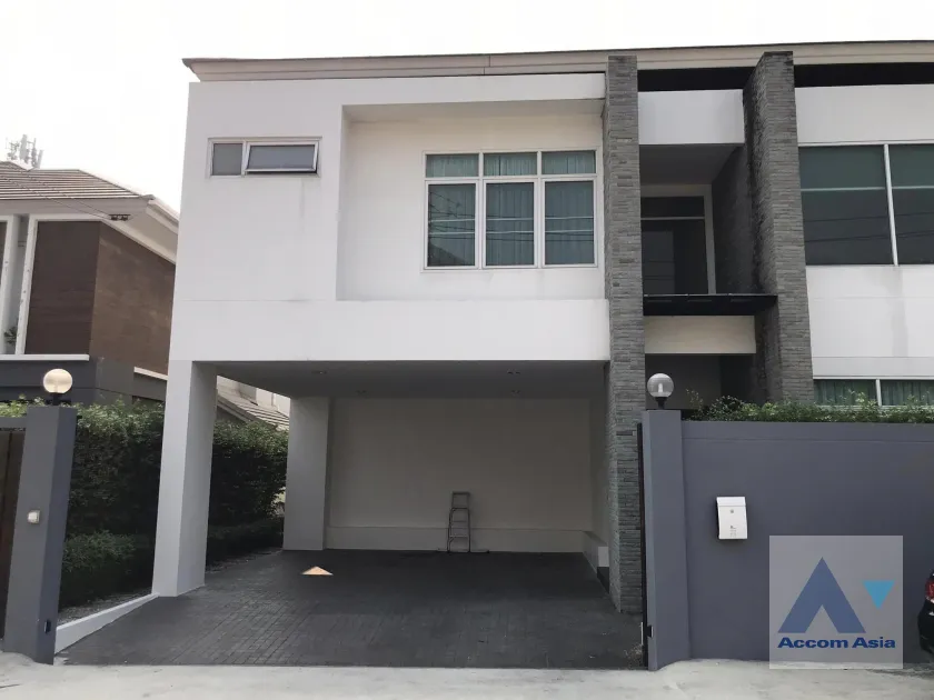 unitPrivate Swimming Pool |  4 Bedrooms  House For Sale in Lat Phrao, Bangkok  near ARL Ramkhamhaeng (AA39082)