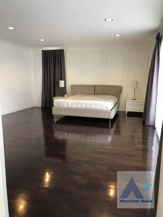 11  4 br House For Sale in Lat Phrao ,Bangkok ARL Ramkhamhaeng at Moo Baan Tararom  AA39082