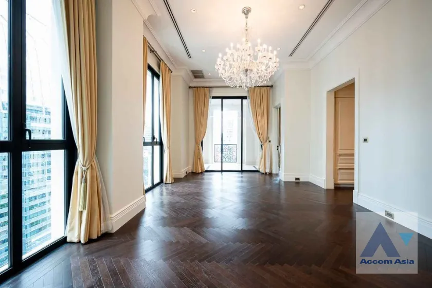 unit 2 Bedrooms  Condominium For Sale in Ploenchit, Bangkok  near BTS Ploenchit (AA39128)
