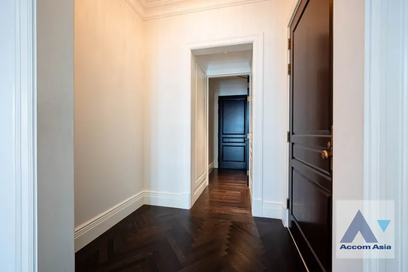 12  2 br Condominium For Sale in Ploenchit ,Bangkok BTS Ploenchit at 98 Wireless AA39128