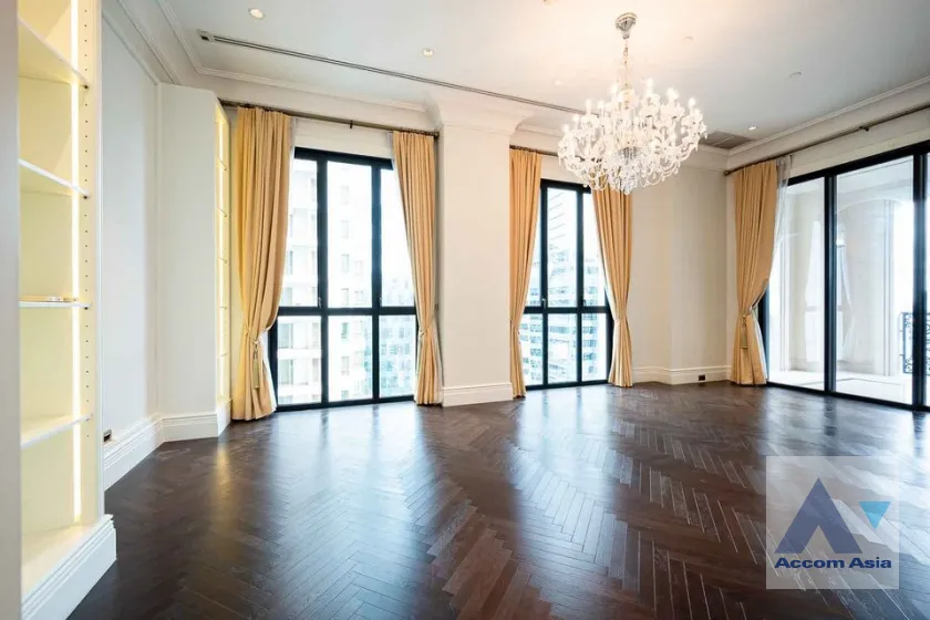 unit 2 Bedrooms  Condominium For Sale in Ploenchit, Bangkok  near BTS Ploenchit (AA39128)