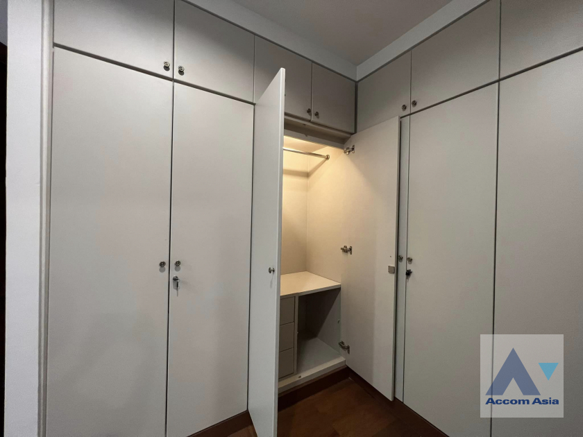 13  5 br House For Rent in Phaholyothin ,Bangkok BTS Sanam Pao AA39130