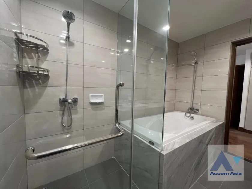 14  5 br House For Rent in Phaholyothin ,Bangkok BTS Sanam Pao AA39130