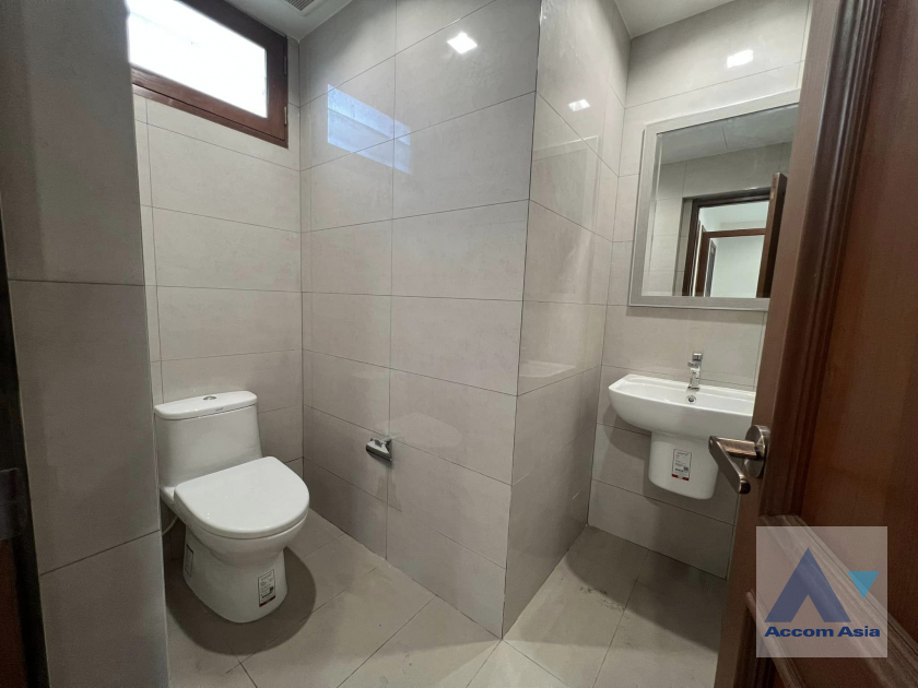 16  5 br House For Rent in Phaholyothin ,Bangkok BTS Sanam Pao AA39130