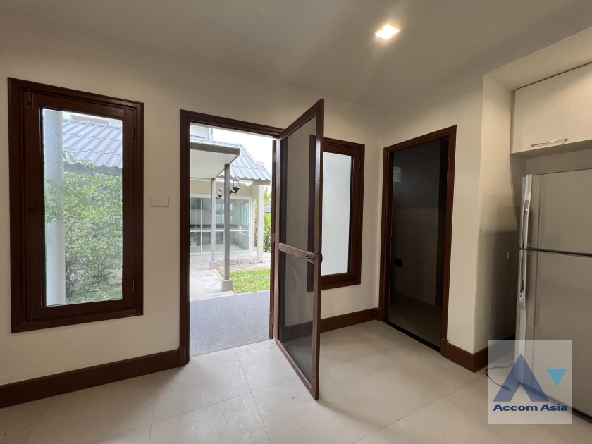 19  5 br House For Rent in Phaholyothin ,Bangkok BTS Sanam Pao AA39130
