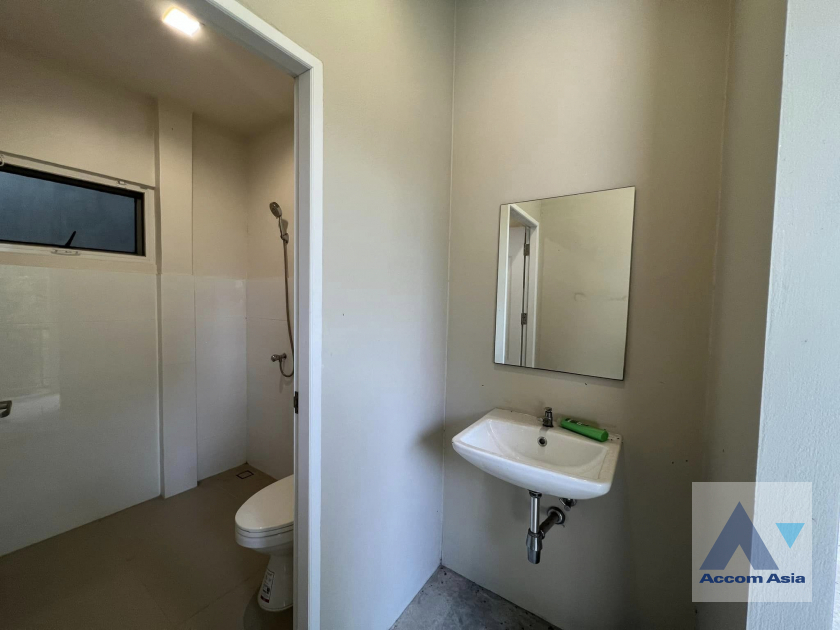 17  5 br House For Rent in Phaholyothin ,Bangkok BTS Sanam Pao AA39130