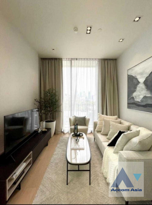 unit 2 Bedrooms  Condominium For Rent & Sale in Ploenchit, Bangkok  near BTS Chitlom (AA39136)