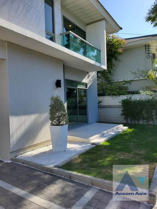 21  4 br House For Sale in Latkrabang ,Bangkok ARL Ban Thap Chang at House AA39143