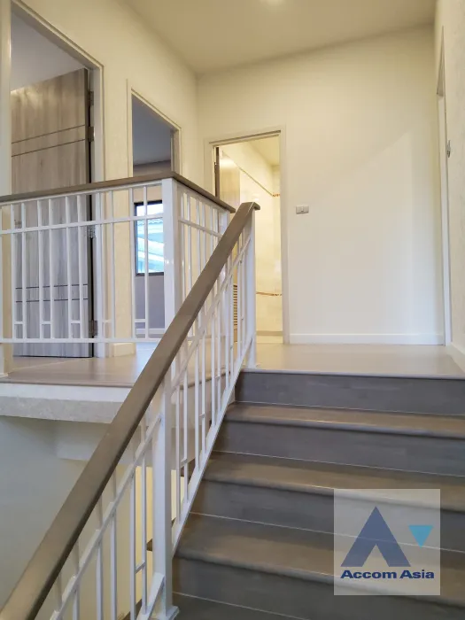 12  4 br House For Sale in Latkrabang ,Bangkok ARL Ban Thap Chang at House AA39143
