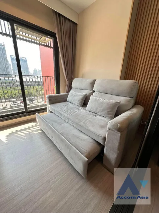 unit 1 Bedroom  Condominium For Rent in ,   near MRT Rama 9 - ARL Makkasan (AA39144)