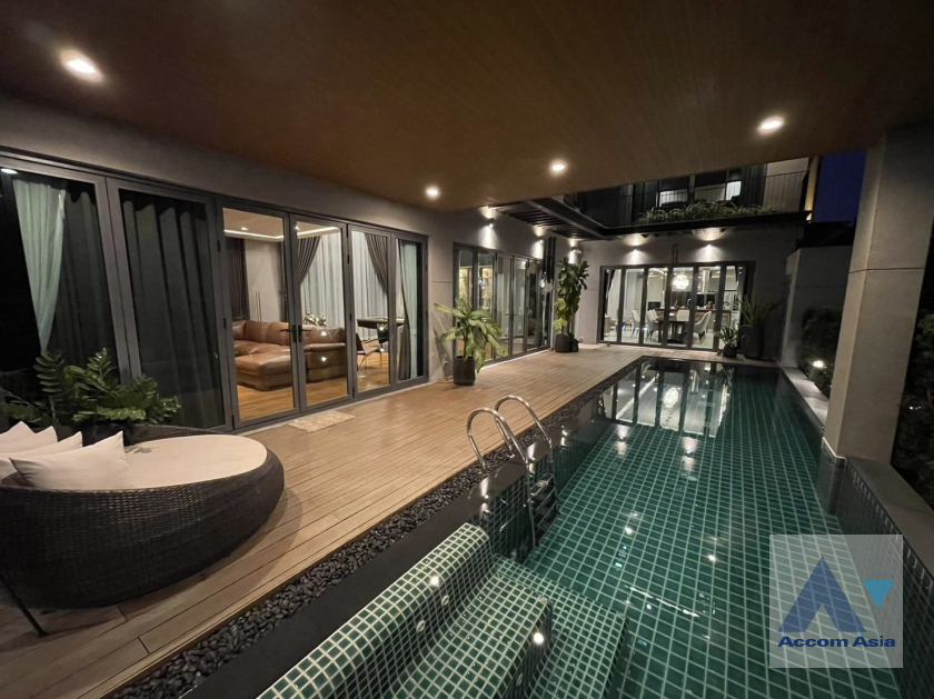 10  6 br House For Sale in Sukhumvit ,Bangkok BTS Phra khanong AA39152