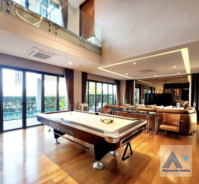  1  6 br House For Sale in Sukhumvit ,Bangkok BTS Phra khanong AA39152