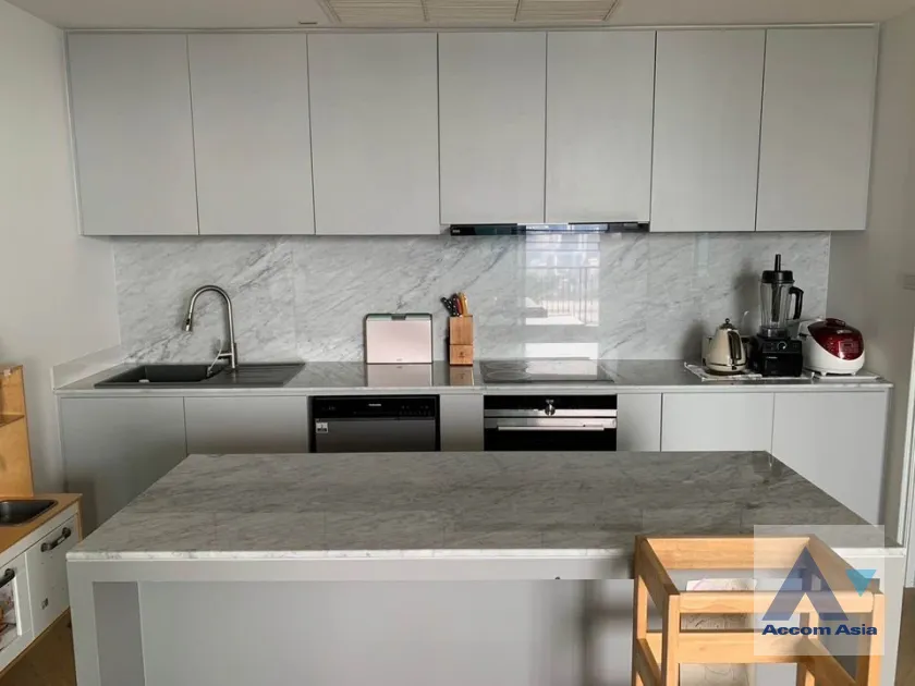 unit 3 Bedrooms  Condominium For Rent in Sukhumvit, Bangkok  near BTS Phrom Phong (AA39165)