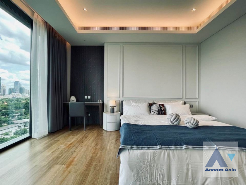 7  1 br Condominium For Rent in Ploenchit ,Bangkok BTS Ploenchit at Sindhorn Tonson AA39166