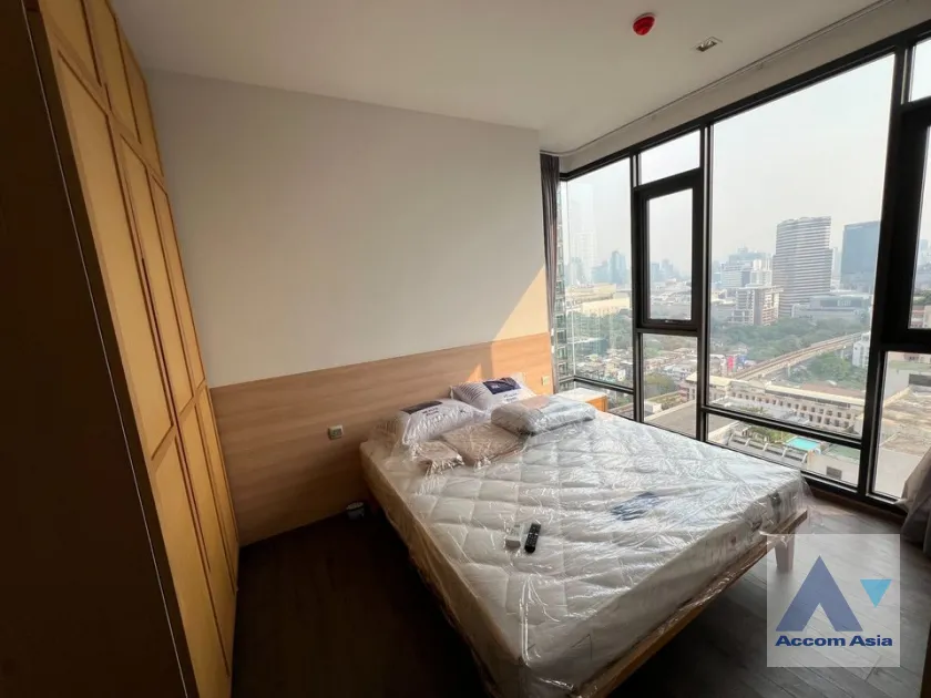 unit 2 Bedrooms  Condominium For Rent in ,   near BTS Ratchathewi (AA39169)