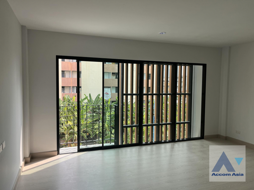  1  3 br Townhouse for rent and sale in Bang Na ,Bangkok BTS Bearing at Deco Home Office AA39173